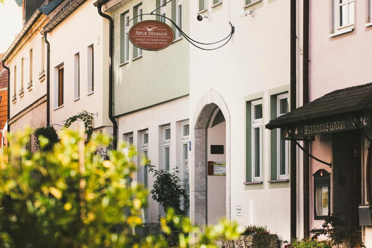Weingut Pastoriushaus - Artur Steinmann Hotel Sommerhausen Ngoại thất bức ảnh