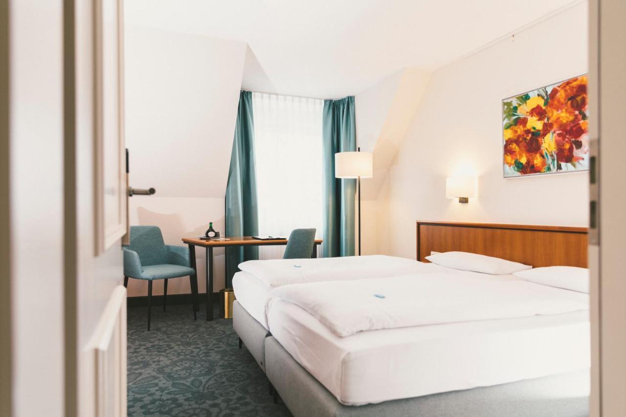 Weingut Pastoriushaus - Artur Steinmann Hotel Sommerhausen Ngoại thất bức ảnh