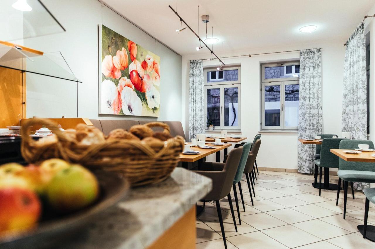 Weingut Pastoriushaus - Artur Steinmann Hotel Sommerhausen Ngoại thất bức ảnh